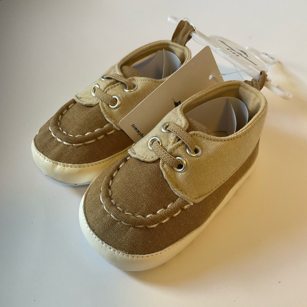 Tommy Bahama  Shoes Size 6-12M